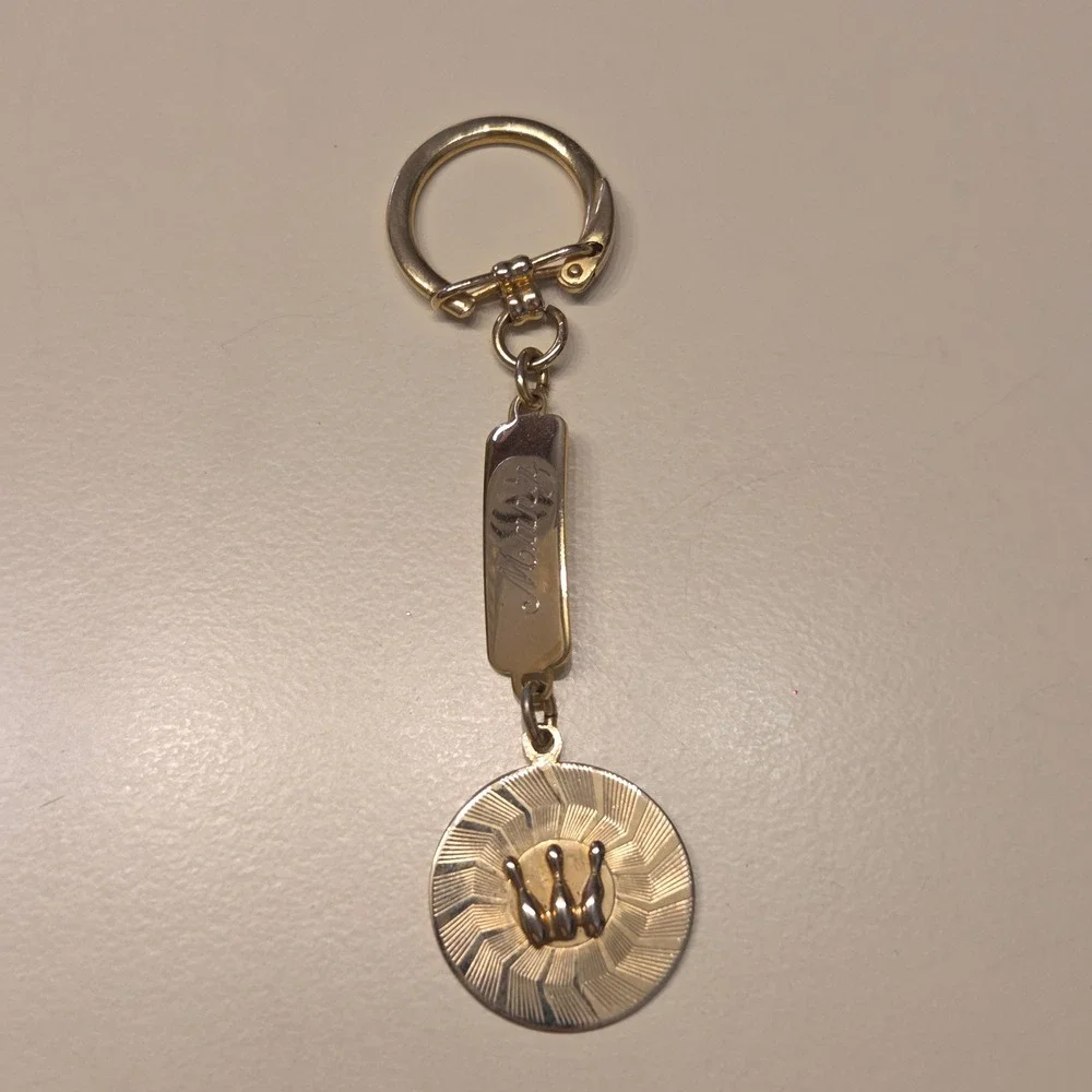 Vintage Unsigned Gold Tone 